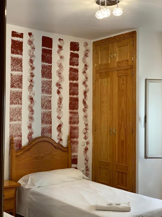 Hostal Sesena Esterno foto