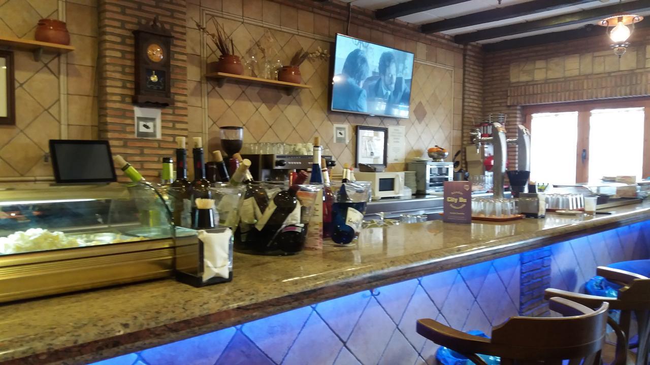 Hostal Sesena Esterno foto