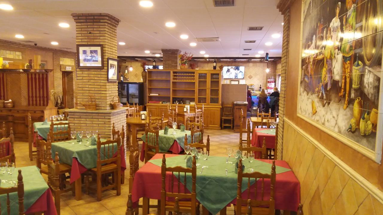 Hostal Sesena Esterno foto
