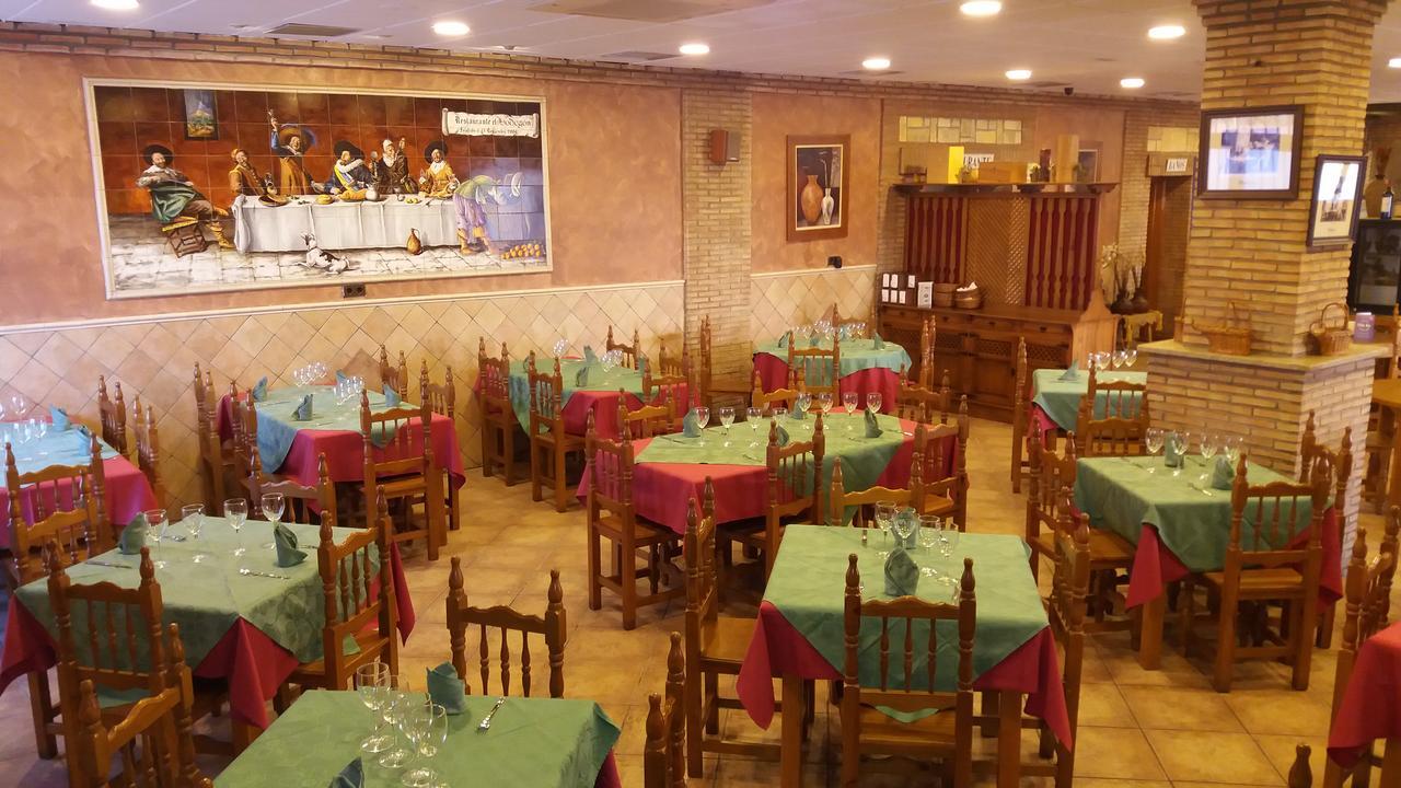 Hostal Sesena Esterno foto