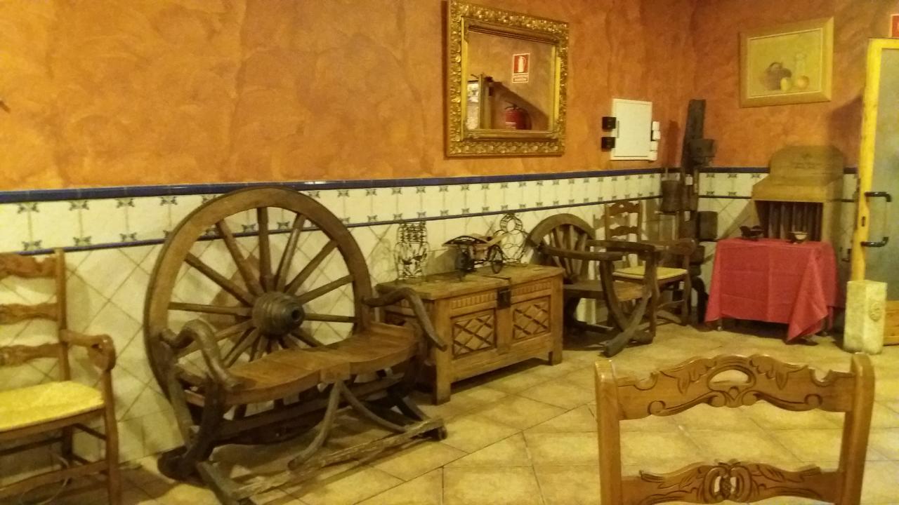 Hostal Sesena Esterno foto